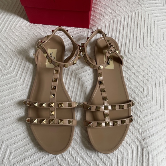 Authentic Valentino Rockstud Sandals in Blush - Picture 6 of 9